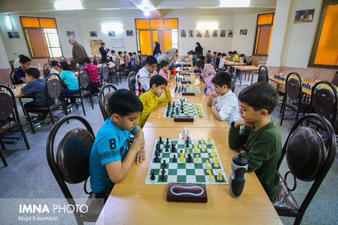 مسابقات شطرنج جام مولای عرشیان