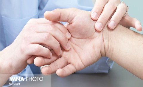 علت ورم انگشتان دست و پا + درمان و کاهش تورم