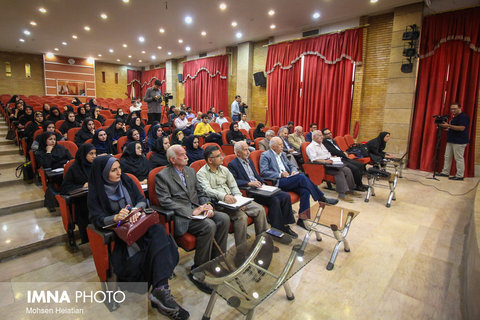 نشست خبری مدیر منطقه 6 شهرداری اصفهان