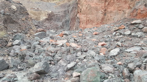 استخراج ۳۵هزار تن سنگ لاشه از معدن شهرداری