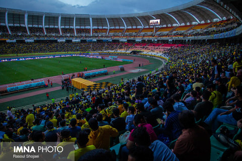 حاشیه فوتبال سپاهان پرسپولیس‎