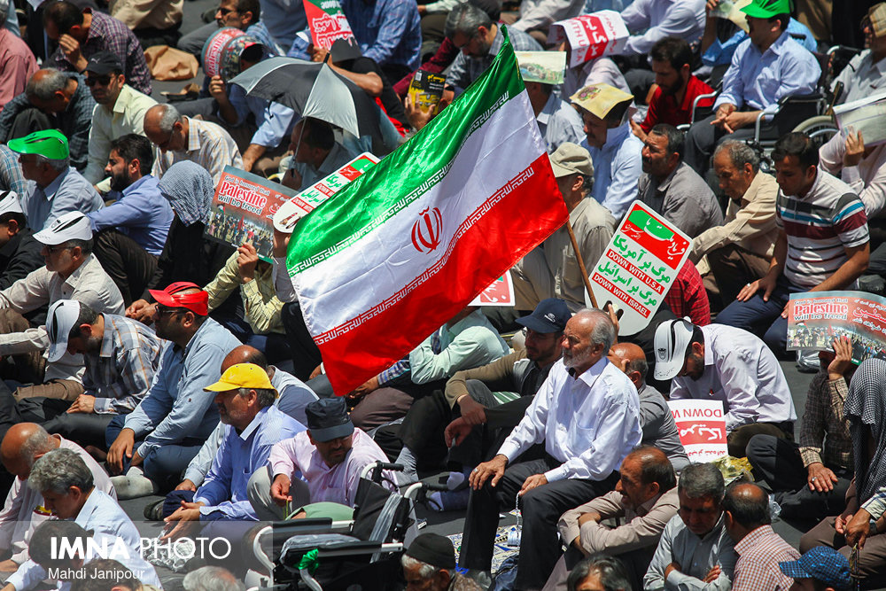 ایران در مقابل تهدیدهای دشمن کوتاه نمی آید