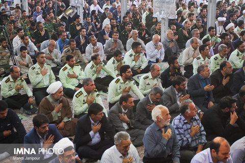 مراسم سالگرد امام خمینی (ره) در گلستان شهدای اصفهان