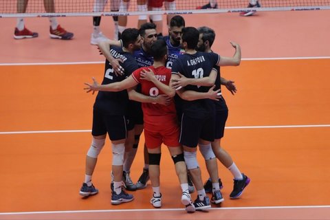پیروزی ۳ بر ۲ تیم ملی والیبال ایران مقابل لهستان