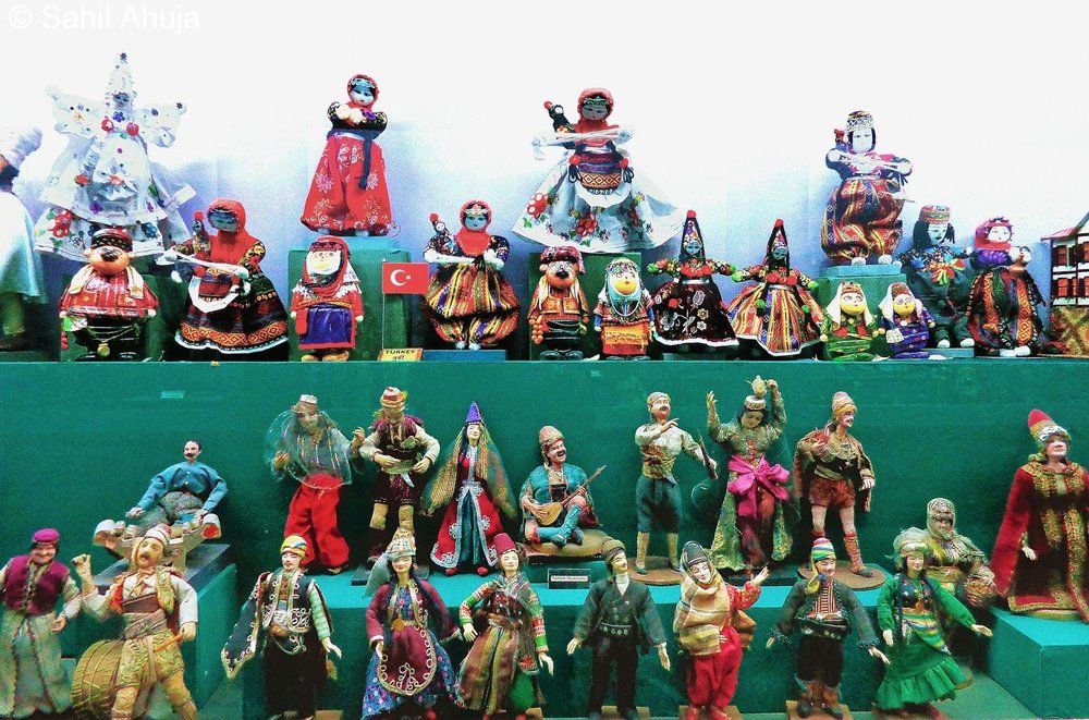 راز و رمزهای عروسک‌ها در موزه علی قلی آقا