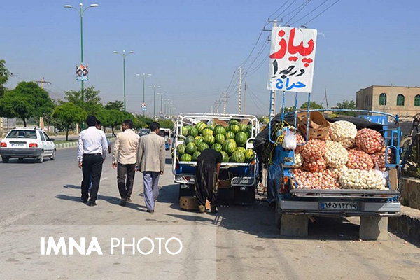 ساماندهی وانت‌بارهای میوه‌فروش سطح شهر اراک