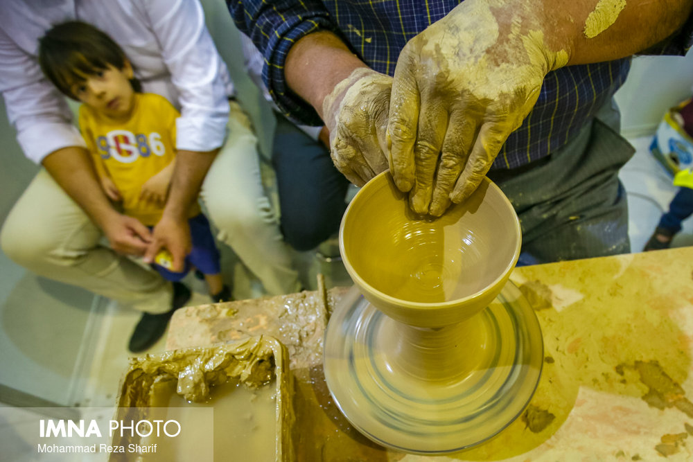 کشف استعدادهای نو در عرصه صنایع دستی در جشنواره فجر