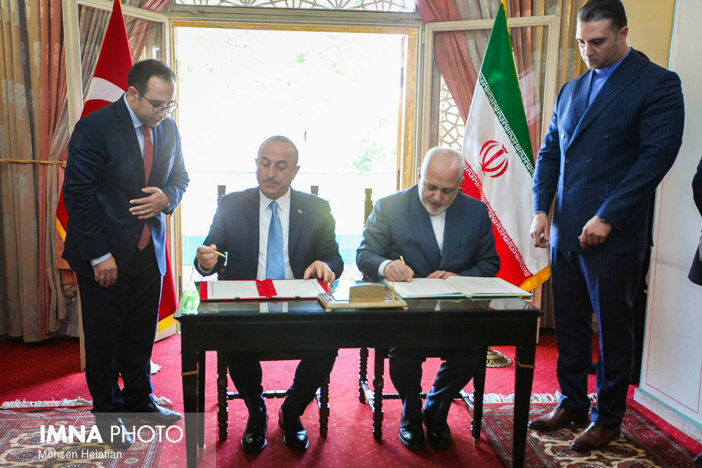 امضاء سند برنامه رایزنی های وزارت خارجه های ایران و ترکیه