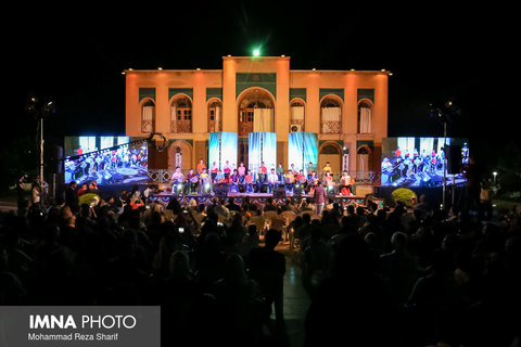 برگزاری مهمانی بزرگ غدیر در باغ‌ غدیر اصفهان + فیلم
