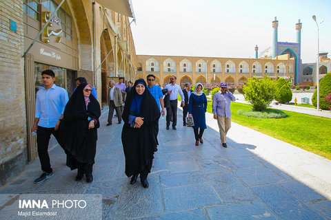 بازدید اعضاء مجمع مجالس آسیایی از اماکن تاریخی اصفهان