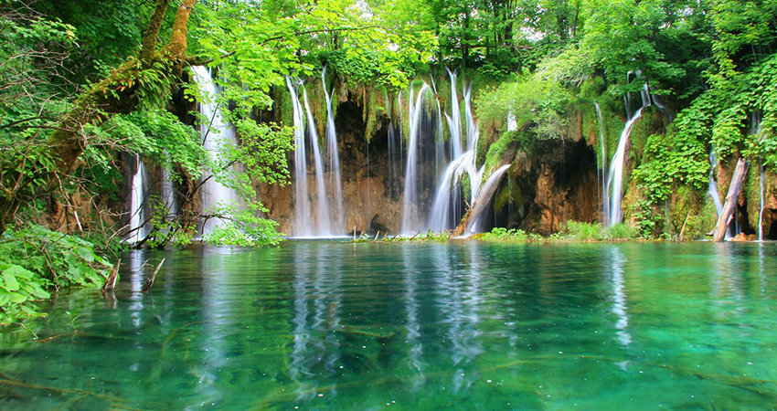 Bisheh Waterfall