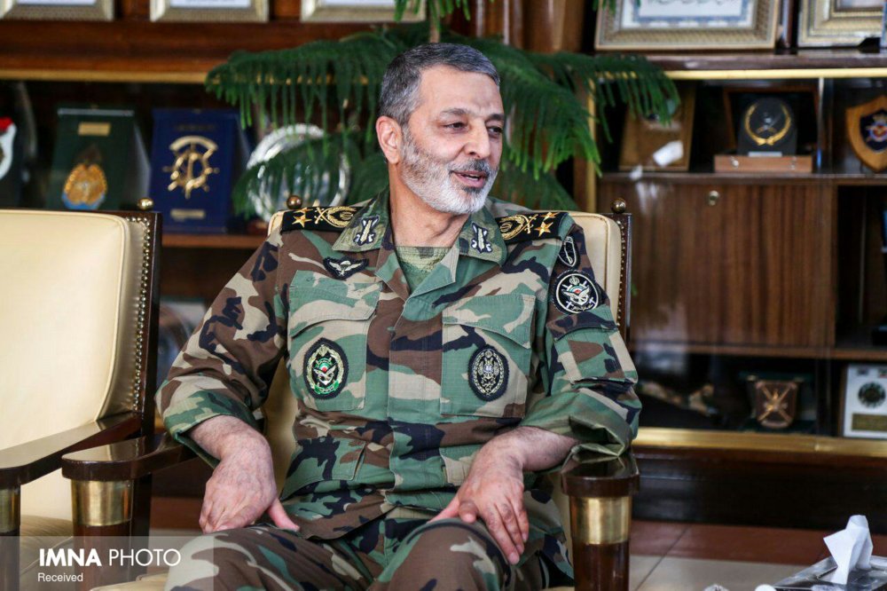 فرمانده کل ارتش درگذشت سرلشکر سید حسن فیروزآبادی را تسلیت گفت