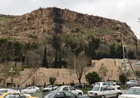 خطر سقوط سنگ از ارتفاعات دروازه قرآن رفع شد
