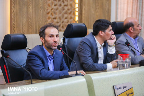 جلسه شورای عالی فناوری با حضور شهردار اصفهان و اعضای شورای شهر و معاونین
