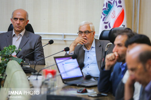 جلسه شورای عالی فناوری با حضور شهردار اصفهان و اعضای شورای شهر و معاونین