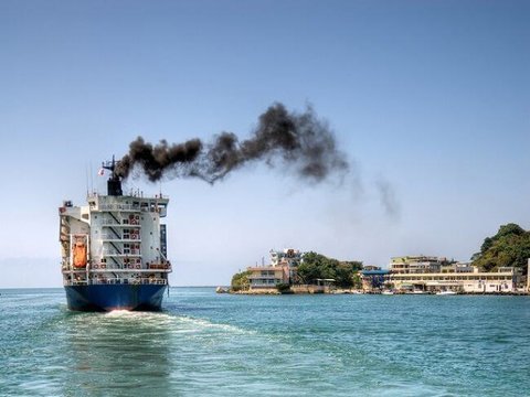 عملکرد موفقیت‌آمیز صنعت کشتیرانی در کاهش گازهای گلخانه‌ای
