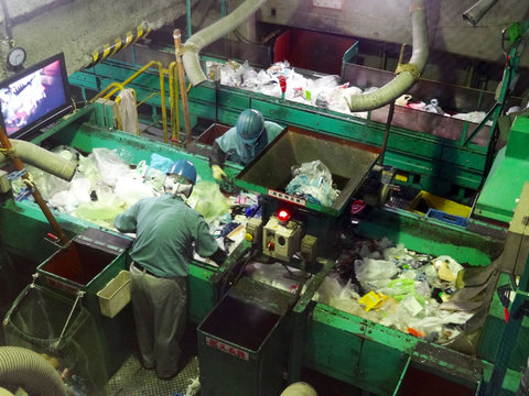 پیشرفت ۷۰ درصدی مونتاژ کارخانه بازیافت یاسوج