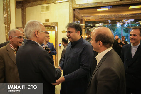 سفر وزیر علوم پاکستان به اصفهان