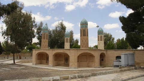 لزوم تغییر کاربری آب انبارهای اصفهان برای کمک به بهداشت و درمان