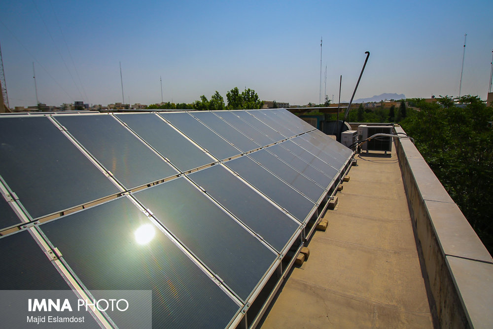 احداث پنل‌های خورشیدی با ظرفیت ۵۵۰ کیلووات در باغ رضوان