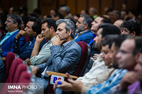 همایش هم اندیشی و تقدیر از شهرداران و دهیاران استان
