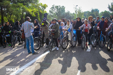 افتتاح اولین پیست دوچرخه سواری ویژه بانوان