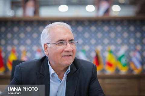 شهردار اصفهان:رؤیای کودکان سیل زده را بسازیم