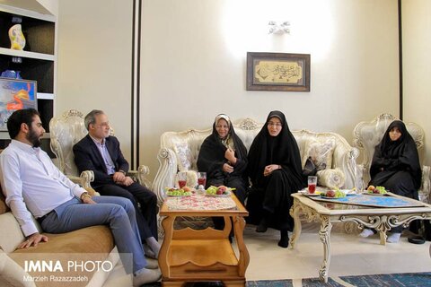 حضور جانباز طالبی در منزل شهید سجاد حسینی