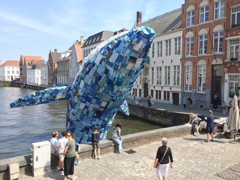 مجسمه وال با پنج تن پلاستیک بازیافتی ساخته شد!
