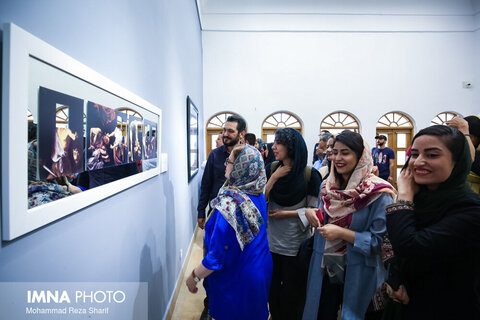 نهمین نمایشگاه سالانه کانون عکس اصفهان