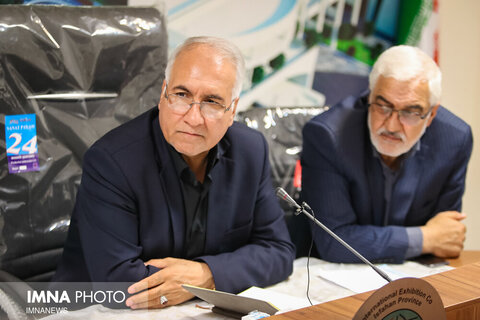 جلسه روند پیشرفت پروژه شرکت نمایشگاه های بین المللی استان اصفهان