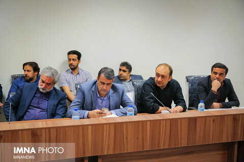 جلسه روند پیشرفت پروژه شرکت نمایشگاه های بین المللی استان اصفهان