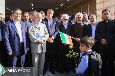 افتتاح پروژه های عمرانی شهر بهارستان