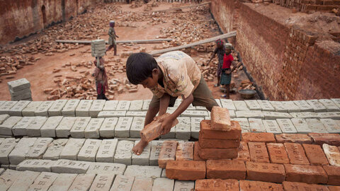 بدترین کشورهای جهان برای کودکان کار