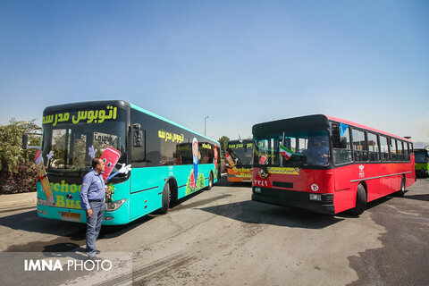 قطعات اتوبوس‌های اصفهان از یکی باز و در دیگری استفاده می‌شوند
