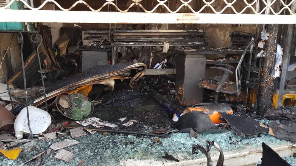 آتش‌سوزی در مغازه یک مجتمع تجاری اطفاء شد+عکس