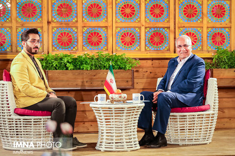 حضور شهردار در برنامه زنده تلویزیونی اینجا اصفهان