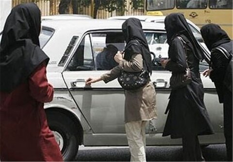 برخورد قانونی با ۳۵۰ مسافربر شخصی در مشهد