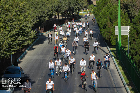 همایش پیاده روی و دوچرخه سواری به مناسبت هفته ناجا