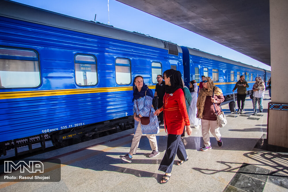 اولین قطار گردشگری کویر امروز راه‌اندازی می‌شود