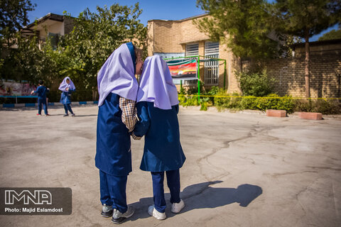 فردا مدارس اصفهان باز است