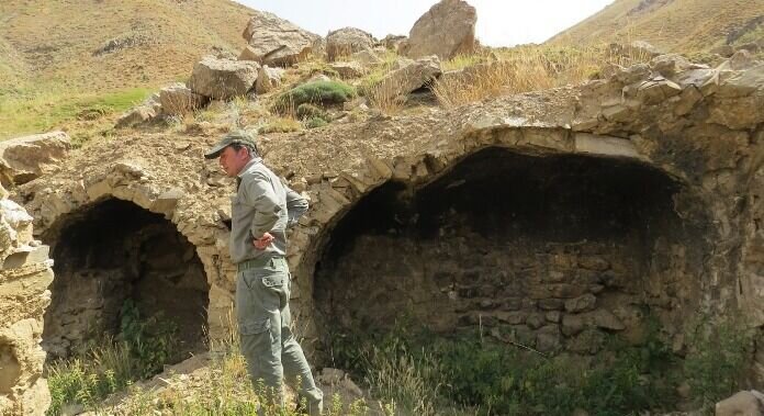 Ancient Cave with Human Skeletons Discovered Near Tehran