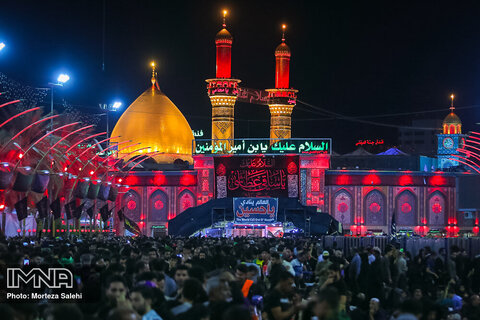 Muslims reached to holy shrine of Imam Hussain
