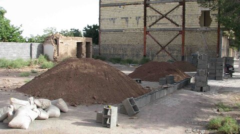 پاکسازی زمین‌های بایر و مخروبه شهر گرگان
