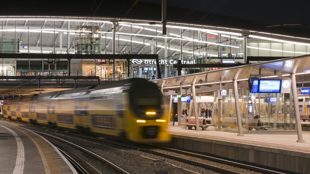 بزرگترین ایستگاه راه آهن هلند میزبان بزرگترین پارکینگ دوچرخه جهان + عکس
