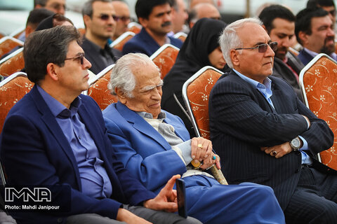 کلنگ زنی ساختمان حقوق و علوم سیاسی در دانشگاه اصفهان
