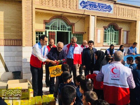 ارسال هزار بسته غذایی هلال احمر برای سیل‌زدگان خوزستان