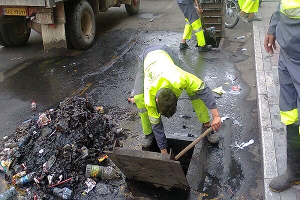 روزانه حدود ۵۰۰ تن زباله از انهار تهران جمع‌آوری می‌‎شود