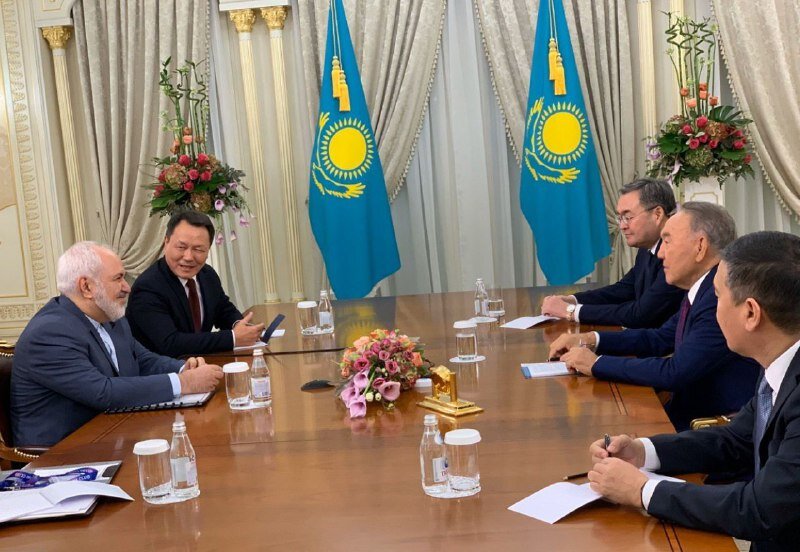 ظریف با رهبر قزاقستان دیدار کرد
