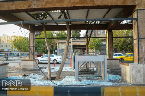 خسارت نا آرامی ها در اصفهان به ایستگاه های BRT
